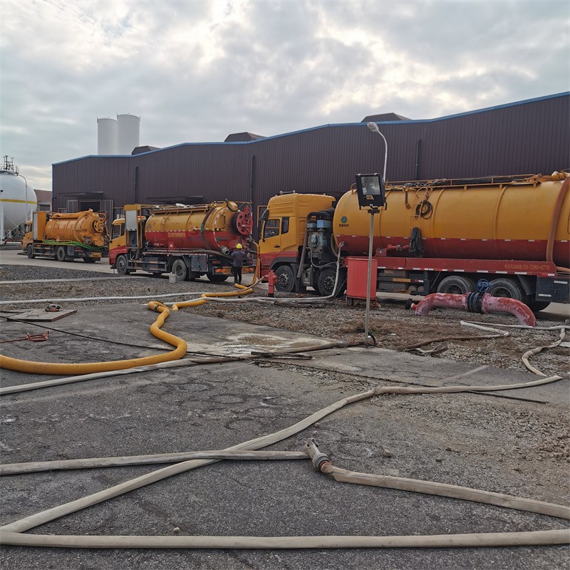 札达污水池清理