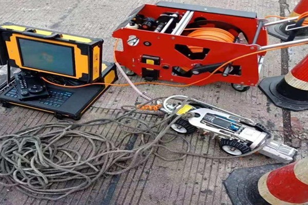 札达CCTV管道检测机器人